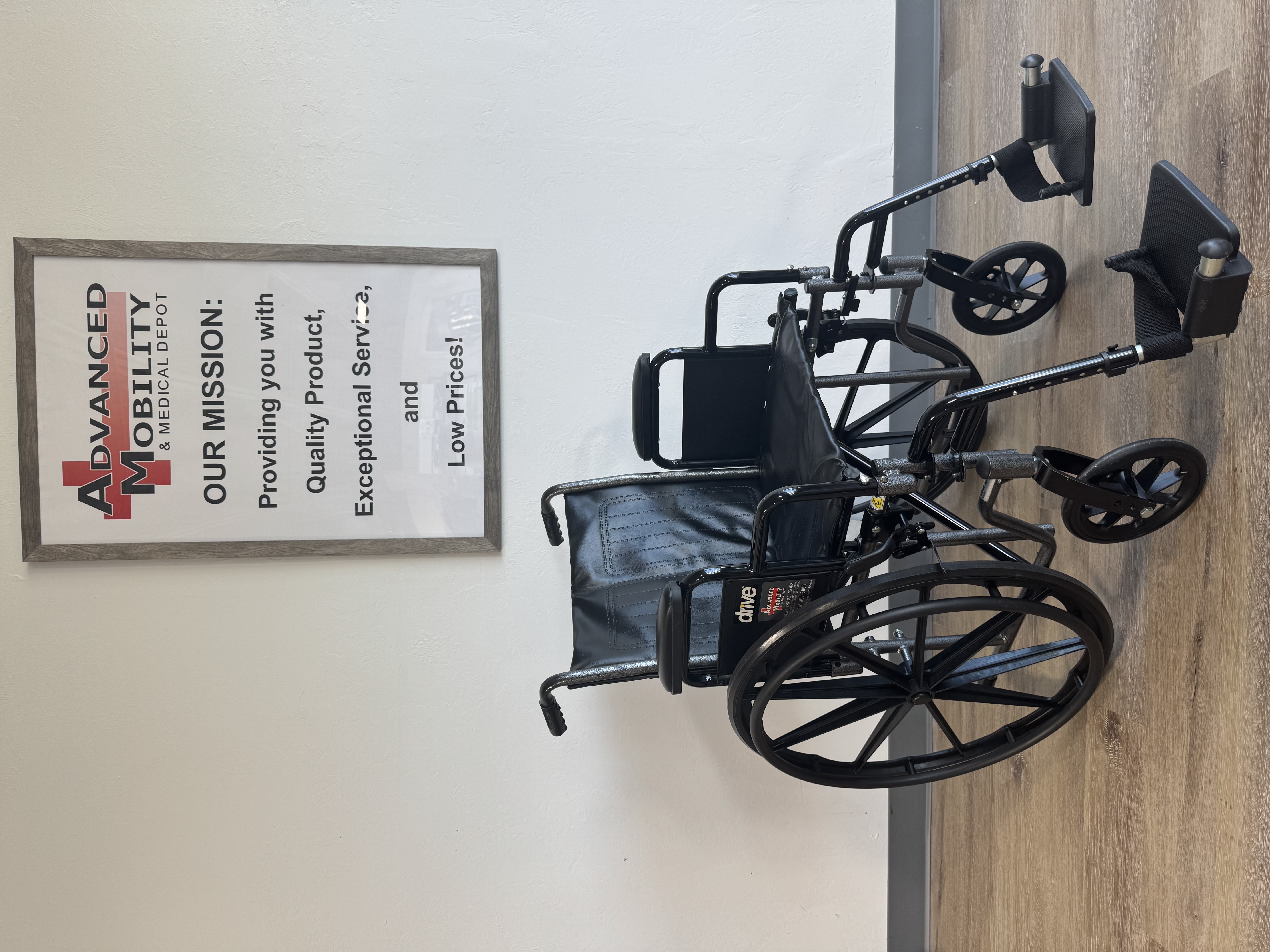 18 inch SSP218DDA-SF Drive Silver Sport 2 Wheelchair Used WC18-2403 18 inch SSP218DDA-SF Drive Silver Sport 2 Wheelchair Used WC18-2403