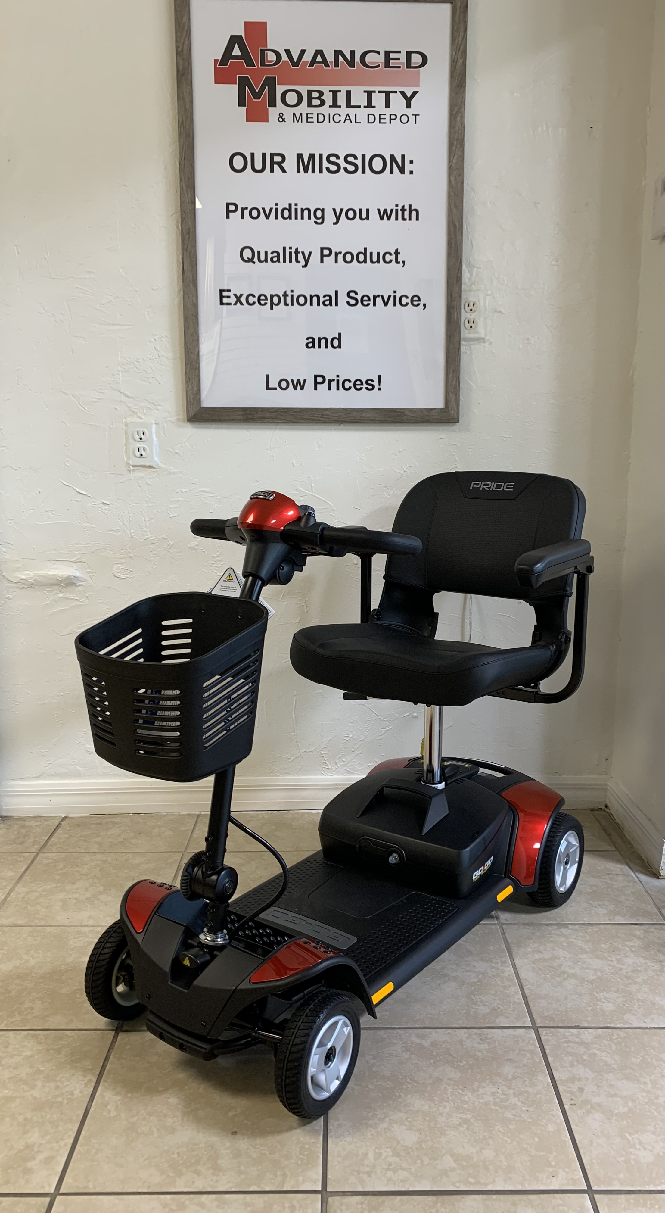 Elite Traveller 4W psS4-2403 serial S8133323356MGO (Rev 05-20-24) Used GoGo Elite Traveller 4 wheel scooter