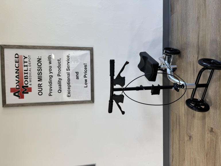 Used TKW12 Nova Knee Walker 02